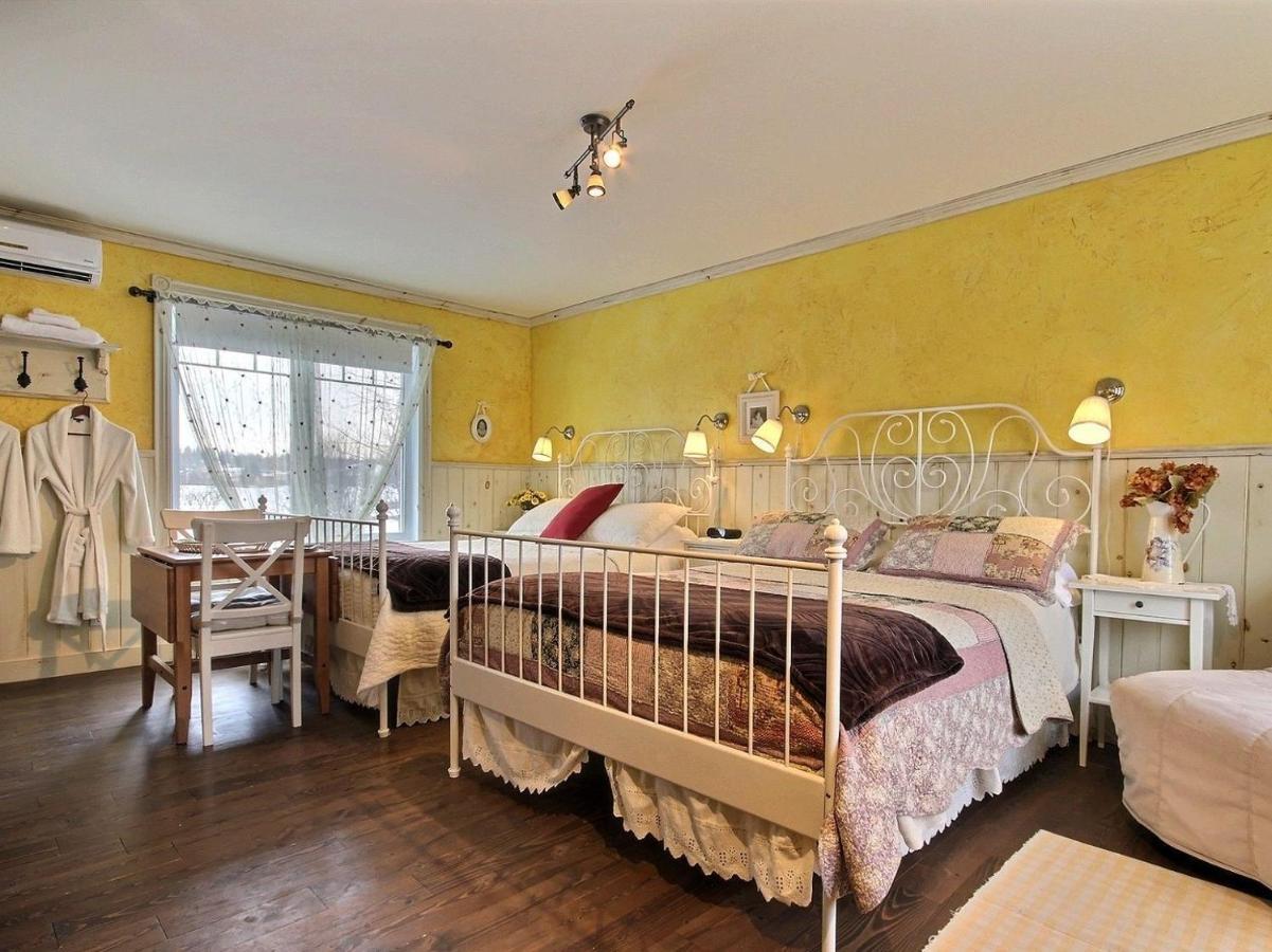 Queen Room with Two Queen Beds